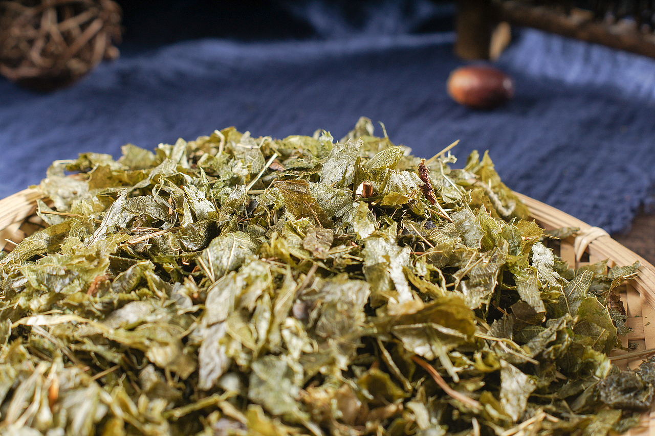 中藥材產(chǎn)品拍攝 淫羊藿拍攝（圖ZMjIzNDQ1NzI0） - 產(chǎn)品攝影 - 站酷設(shè)計(jì)師happytang3607原創(chuàng)素材 - 站酷ZCOOL