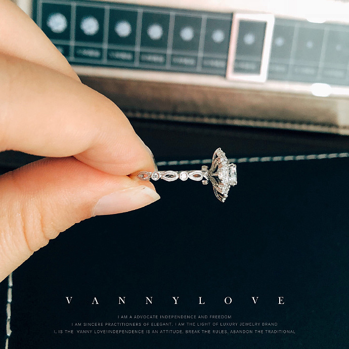 梵尼洛芙婚戒設(shè)計(jì)作品【綻放】（圖ZMTQ1ODMyMDky） - 首飾設(shè)計(jì) - 站酷設(shè)計(jì)師梵尼洛芙珠寶原創(chuàng)素材 - 站酷ZCOOL