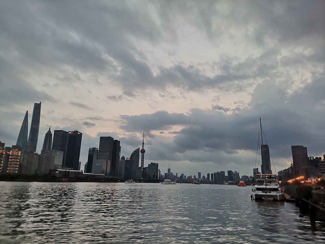 双11手机摄影街拍（图ZMTgzMzA5MDc2） - 人文/纪实摄影 - 站酷设计师pigtruman原创素材 - 站酷ZCOOL