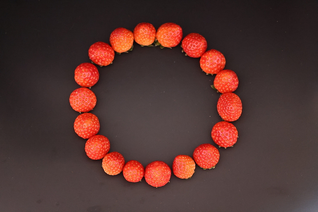 草莓图片素材背景高清图片草莓数字123456789草莓爱心（图ZMjg1NTI5NjQw） - 产品摄影 - 站酷设计师饿狐原创背景素材原创素材 - 站酷ZCOOL