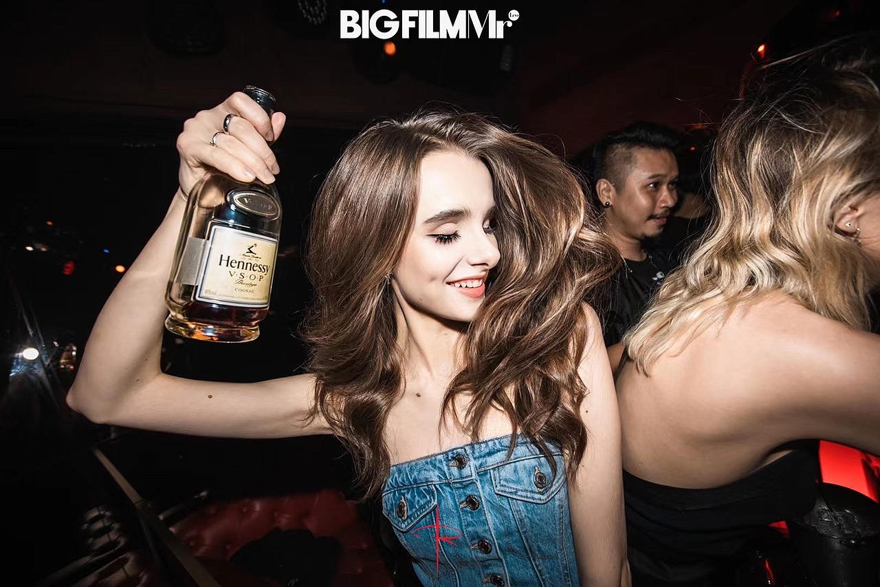 关于夜店的摄影。（图ZMzE3MTIyNzQ4） - 时尚/艺术摄影 - 站酷设计师大先生摄影师原创素材 - 站酷ZCOOL