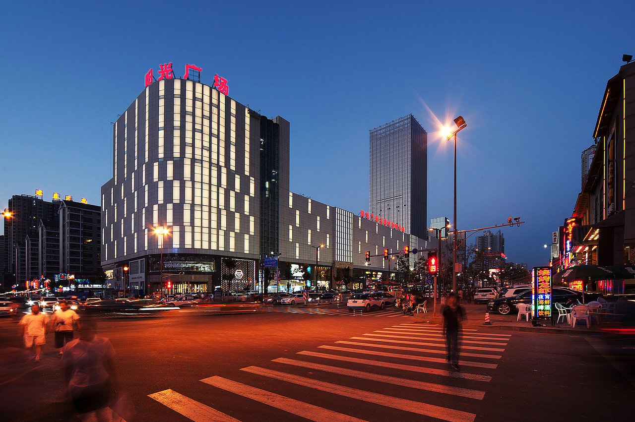 太原阳光广场王府井购物中心夜景