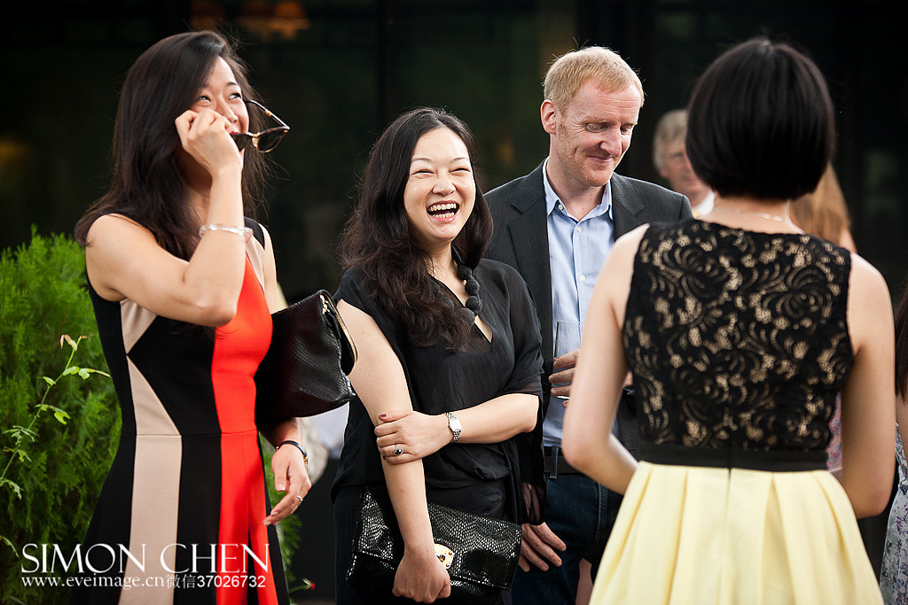 【爱在仙踪-果园西餐厅】纪实婚礼摄影跟拍作品陈昕Simon Chen伊视觉摄影（图ZMjU1OTIyMzI=） - 人像摄影 - 站酷设计师婚礼摄影师陈昕原创素材 - 站酷ZCOOL