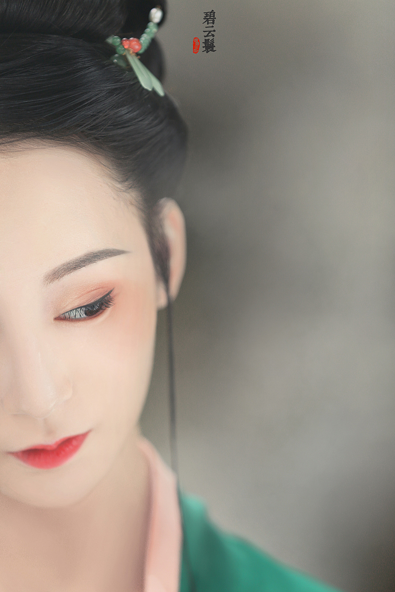 【原创】古典女子-风动