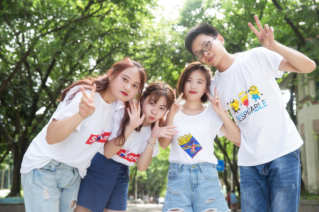 毕业照跟拍集体照毕业跟拍作品信息创作时间2018/10/07t恤4添加表情喜