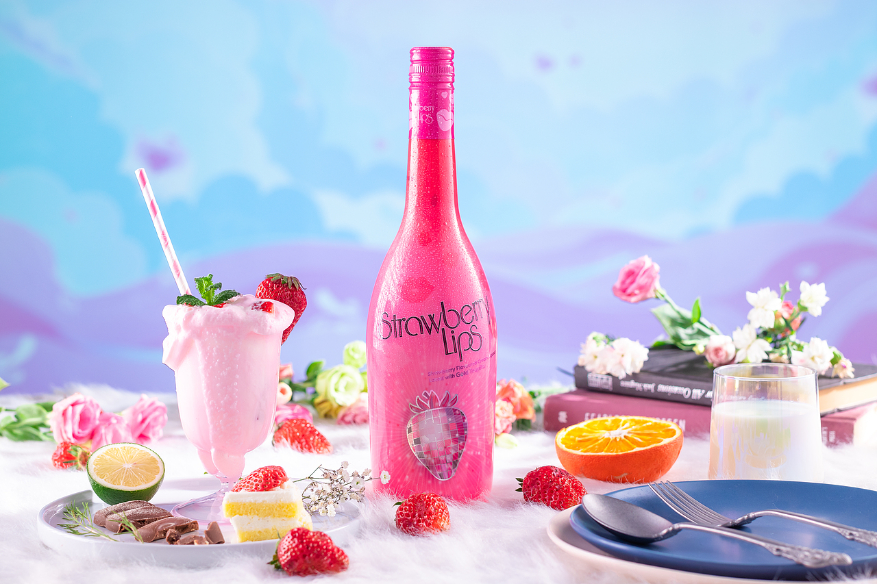 草莓奶昔（图ZMjAyOTU0MDg4） - 产品摄影 - 站酷设计师拍照的小学生原创素材 - 站酷ZCOOL