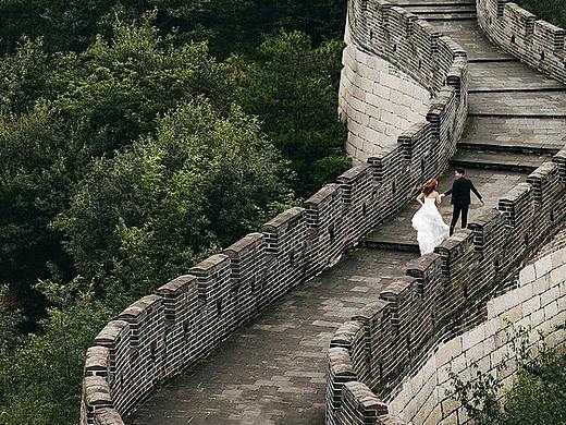 不喜欢跟风，婚纱照外景地选择了长城！