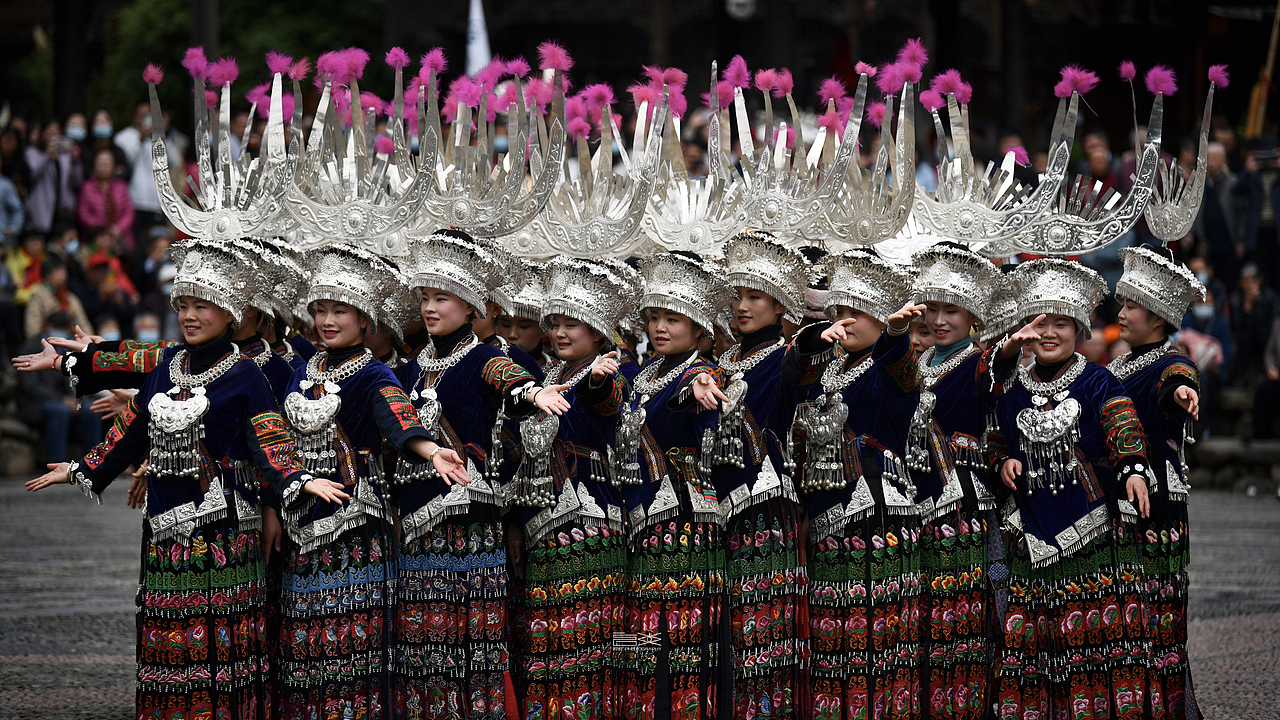 山上人家、溪边住户、芦笙阵阵、飞歌悠悠|千户苗寨