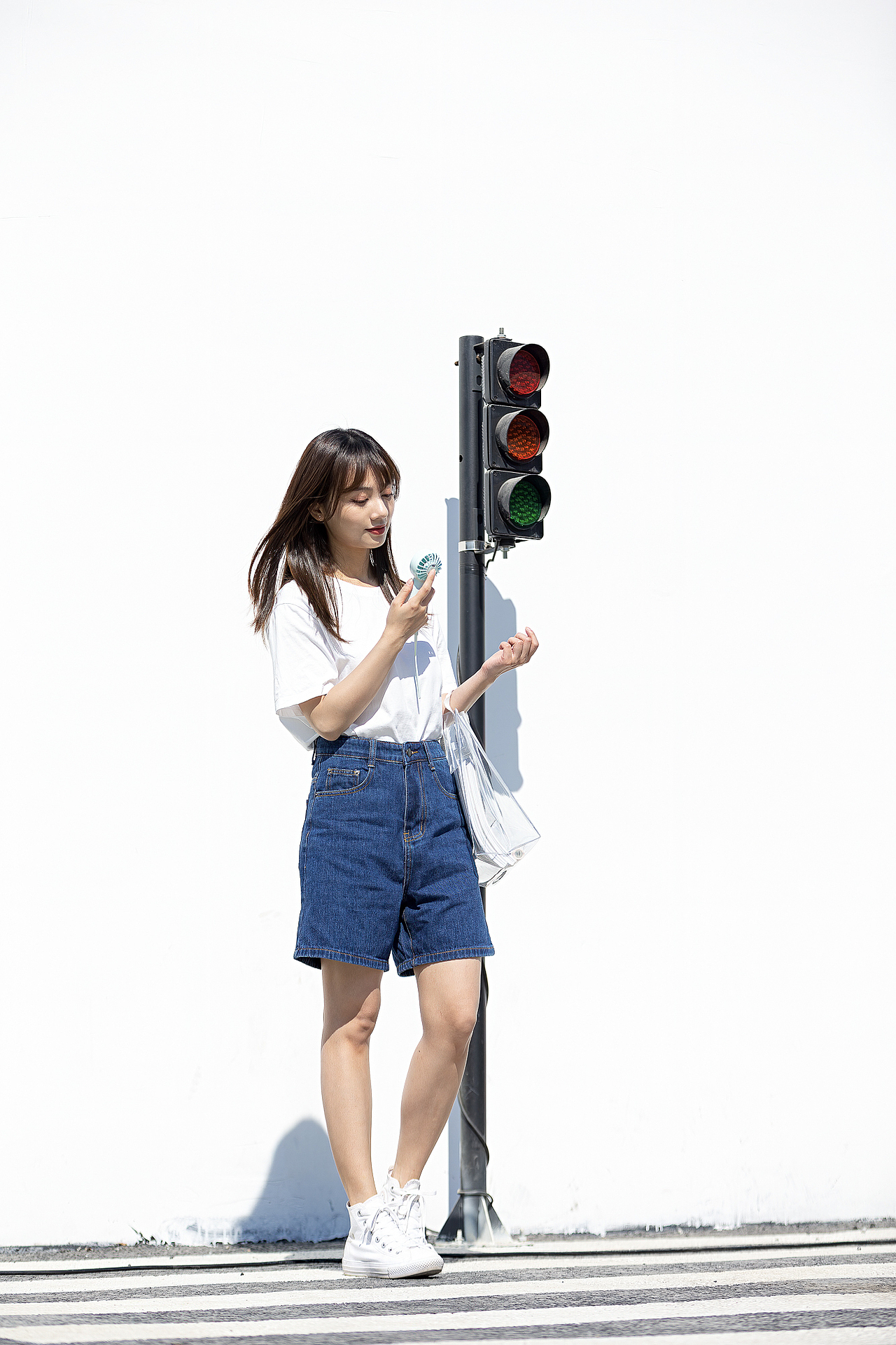 品牌案例丨黑白灰 迷你手持风扇