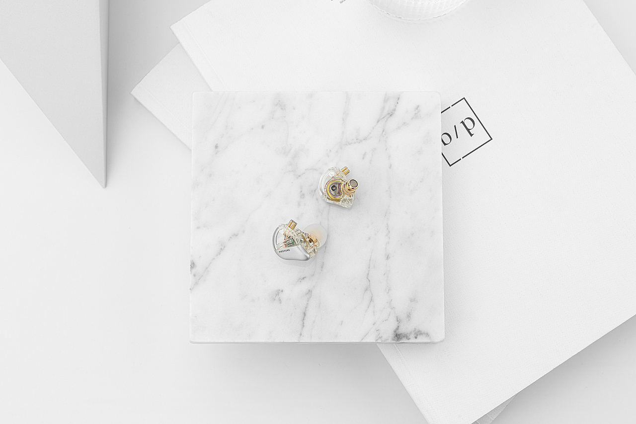 品牌案例丨SIMGOT 兴戈耳机 洛神 觅澈 铜雀系列（图ZMTg5Njk0NzE2） - 产品摄影 - 站酷设计师白底图原创素材 - 站酷ZCOOL