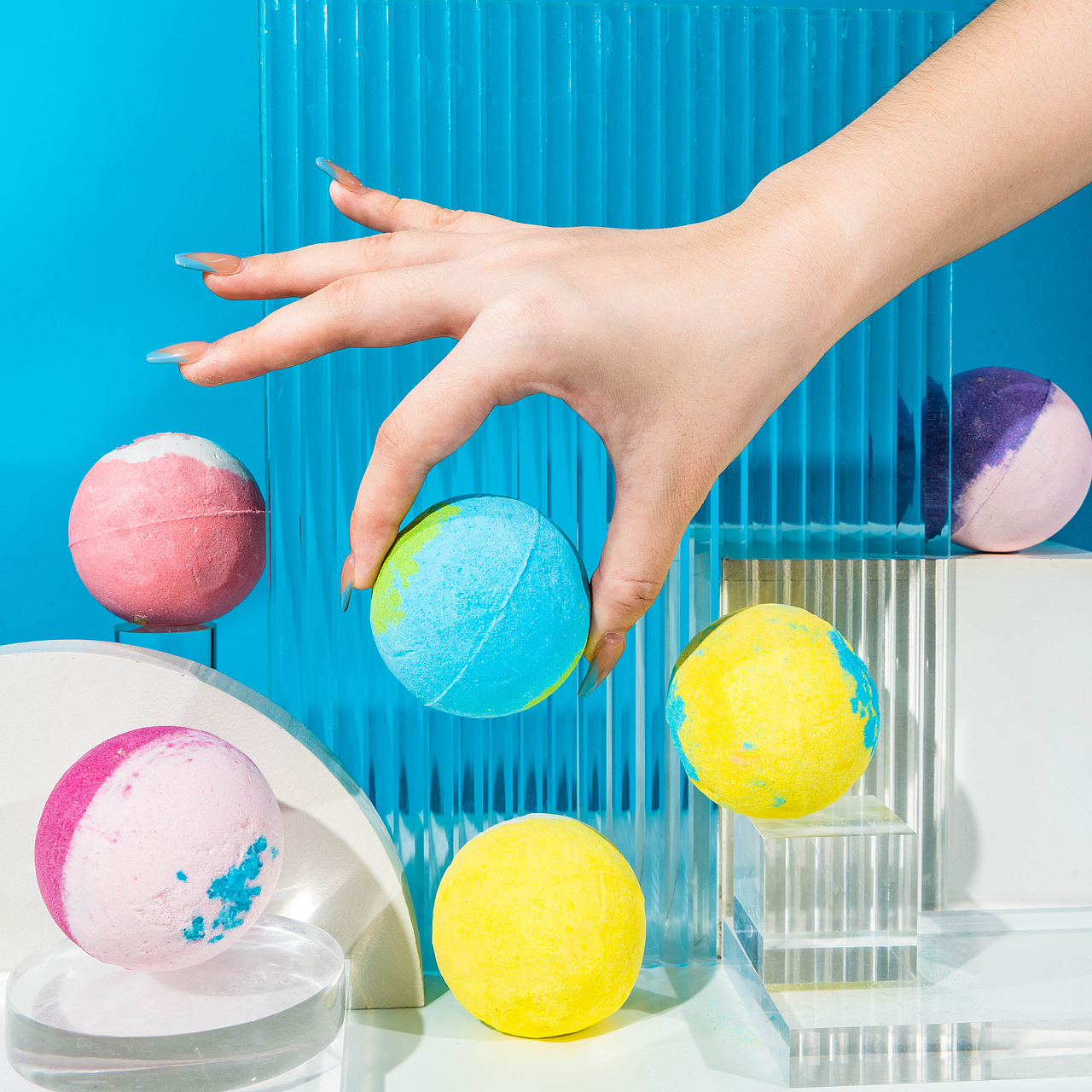 五彩缤纷#浴球静物产品摄影（图ZMjY0NDYzMzA0） - 产品摄影 - 站酷设计师UNDERJAN江下原创素材 - 站酷ZCOOL