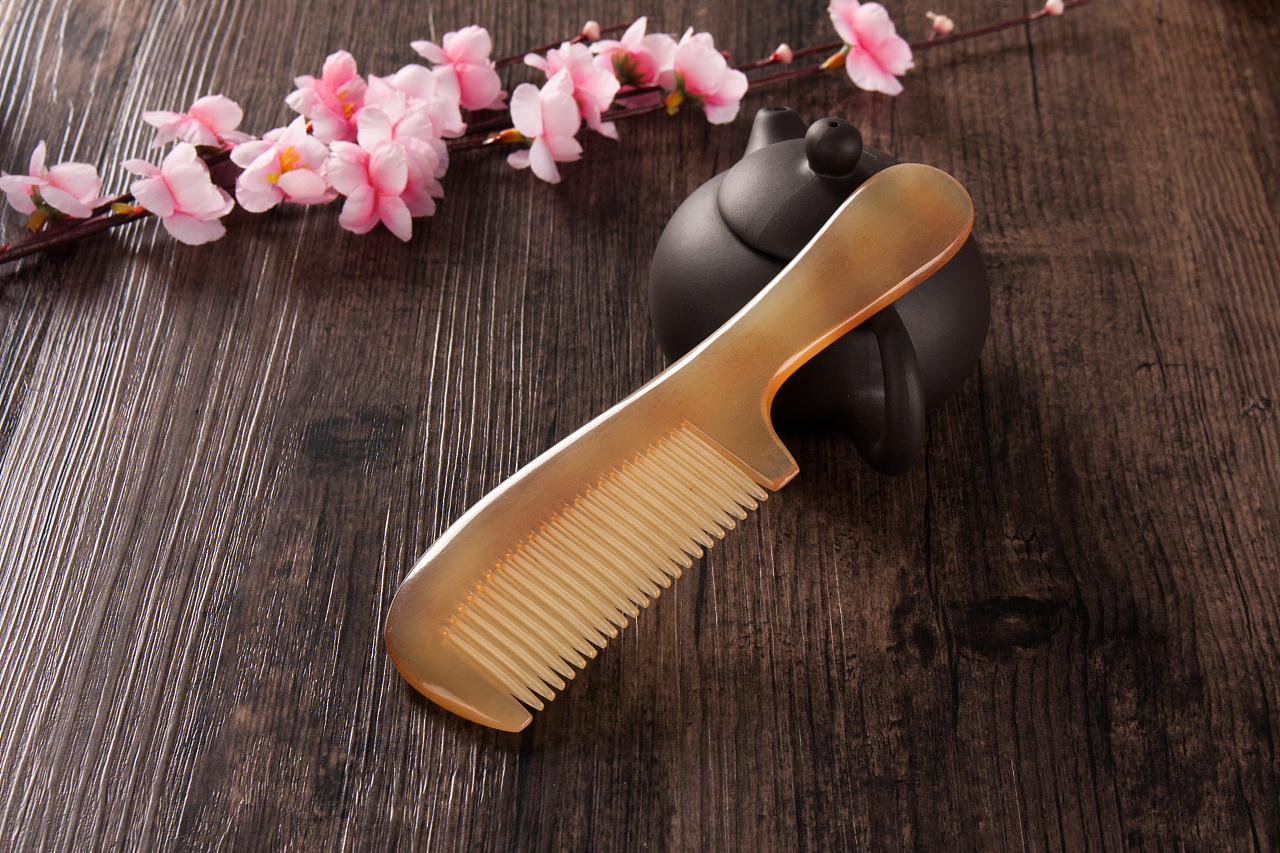 牛角梳|摄影|静物|天骏电商视觉 - 原创作品 - 站酷 (zcool)