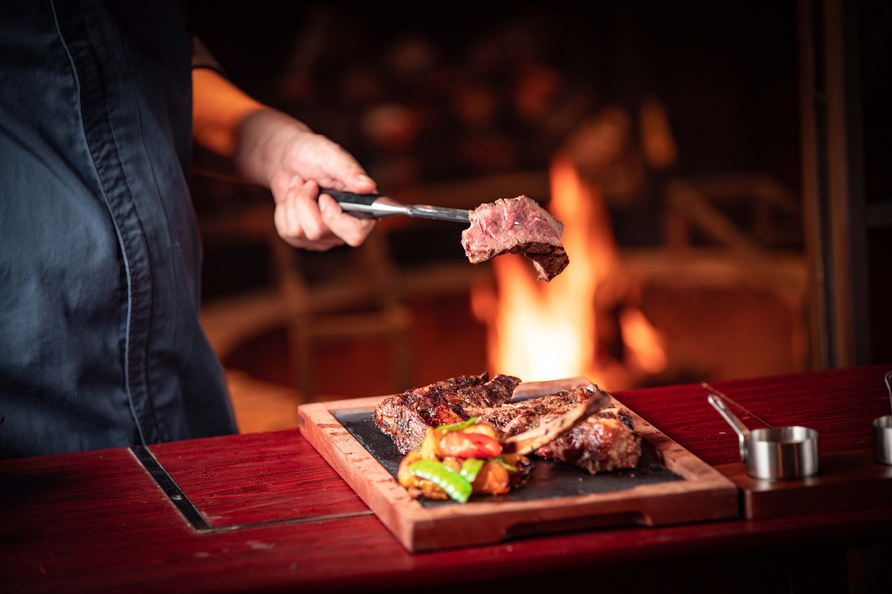 美食摄影--火焰战斧牛排