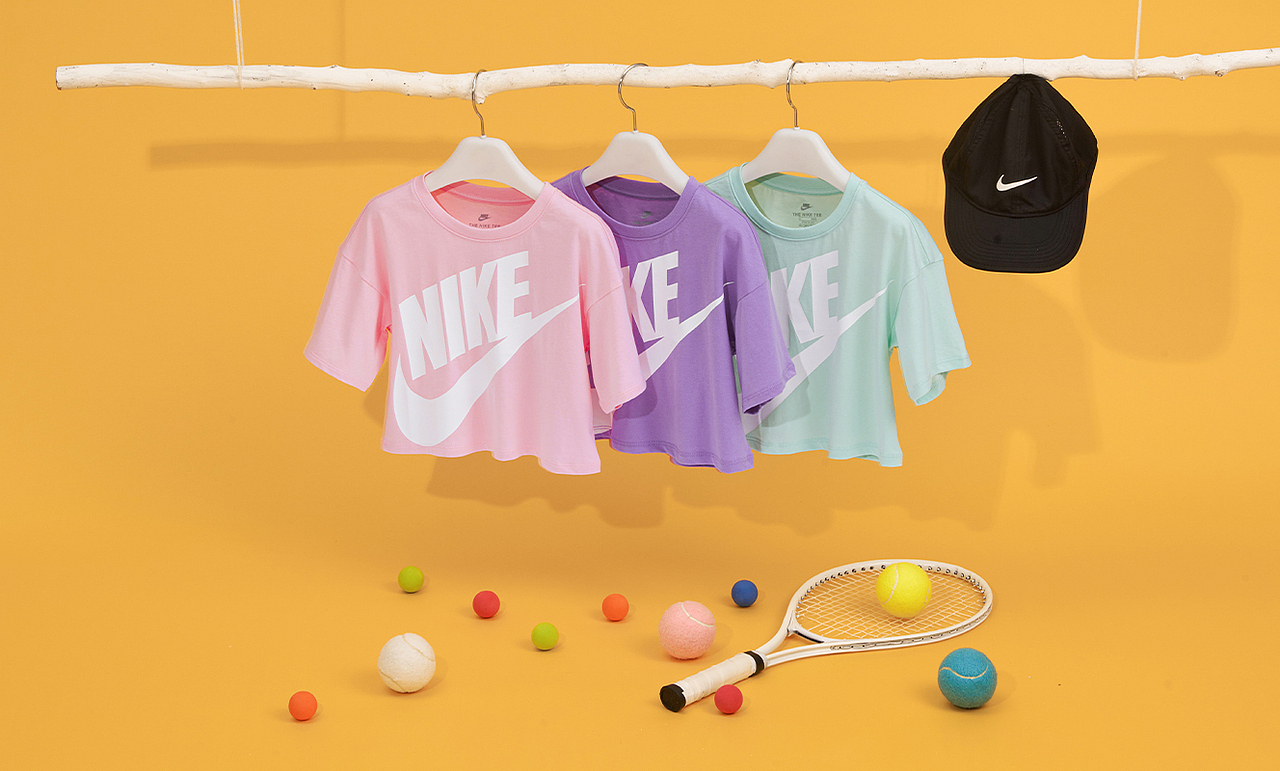 Nike kids Su22 for Tmall 静物置景（图ZMzYwNzk3ODU2） - 产品摄影 - 站酷设计师油百万原创素材 - 站酷ZCOOL