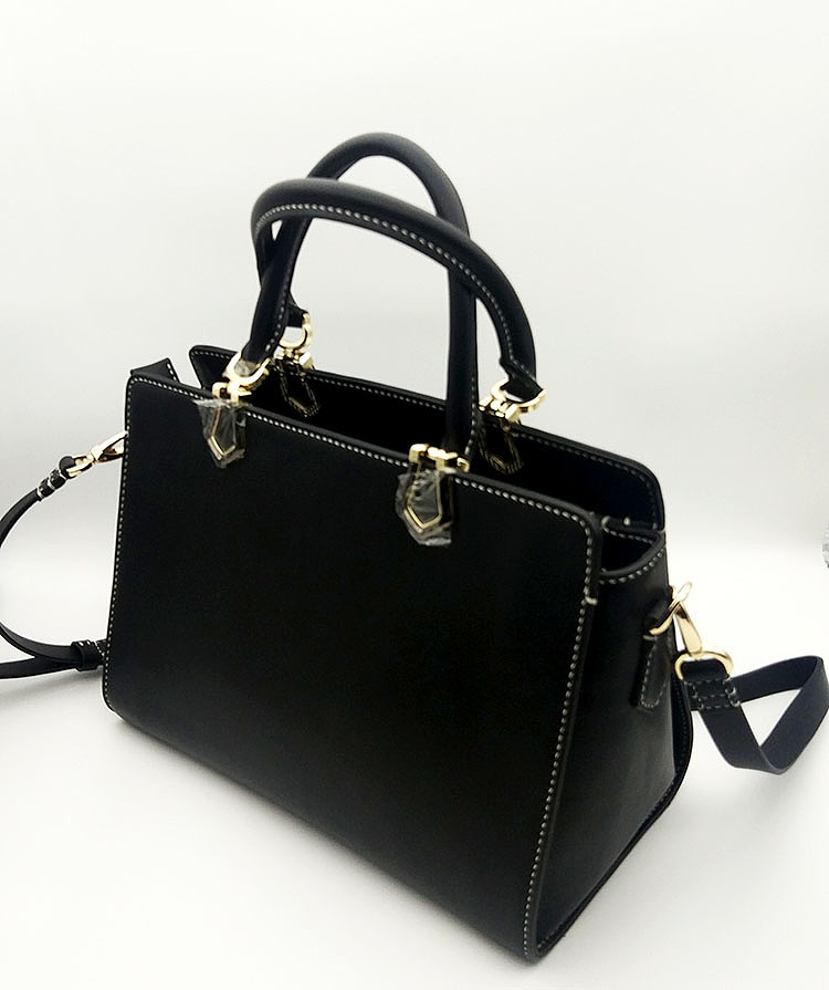 比翼双飞系列皮雕女包