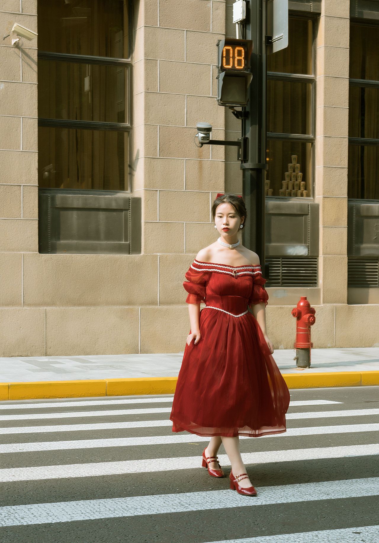 《红色的梦》轻洛丽塔上海外滩美女写真