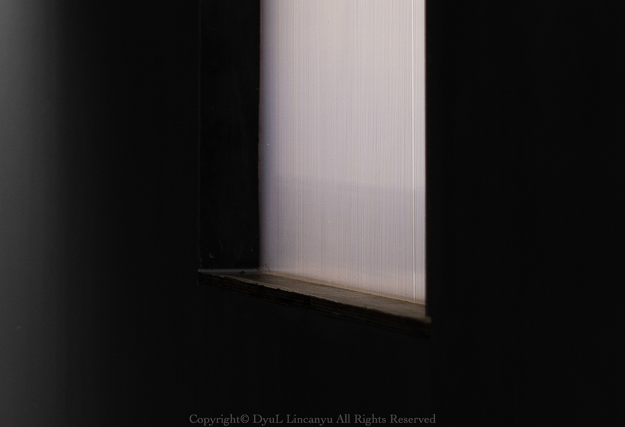 存在与虚无的邂逅 镜之教堂