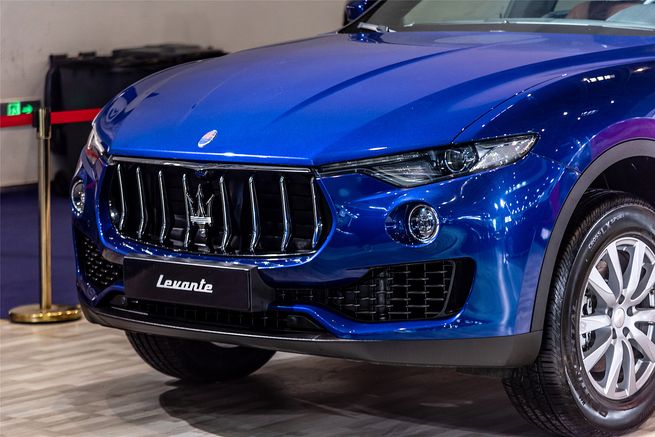 重庆车展（图ZMTM3NzQwOTQ0） - 产品摄影 - 站酷设计师摄影师陈沫原创素材 - 站酷ZCOOL