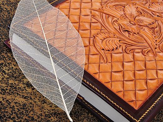 moli皮具，皮雕本子（个人主页-ZNDY1MjYyNTI=） - 工艺品设计 - 站酷设计师莫丽文创原创素材 - 站酷ZCOOL