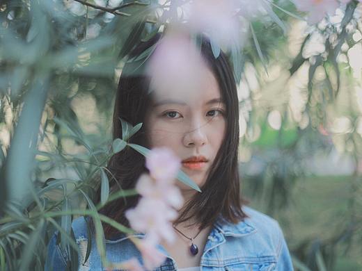 四月的情緒（個(gè)人主頁-ZMjY5NzIyMjQ=） - 人像攝影 - 站酷設(shè)計(jì)師阿柱學(xué)長(zhǎng)原創(chuàng)素材 - 站酷ZCOOL