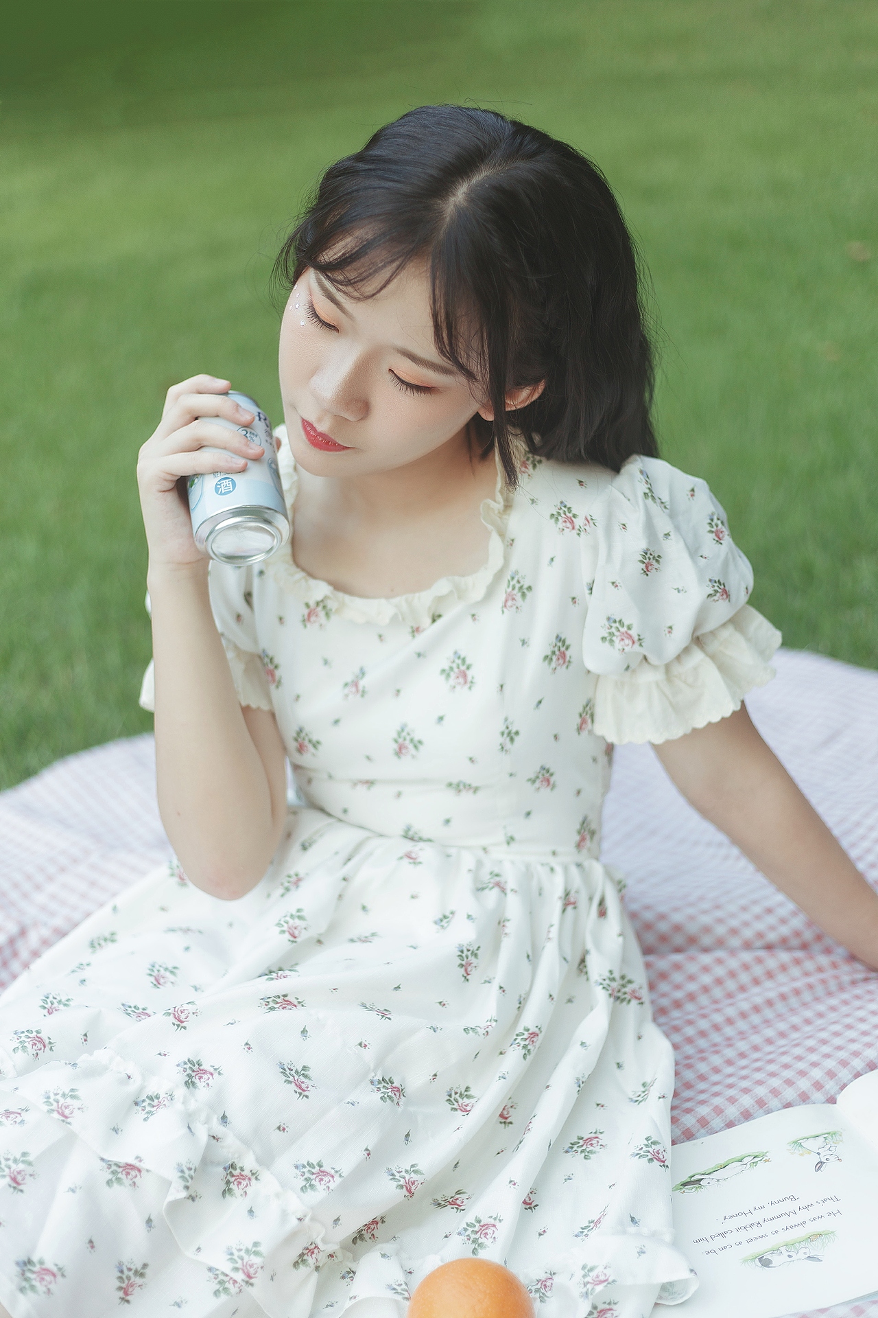 甜甜女孩（图ZMTI2MDA2NzM2） - 人像摄影 - 站酷设计师龚蓉蓉原创素材 - 站酷ZCOOL