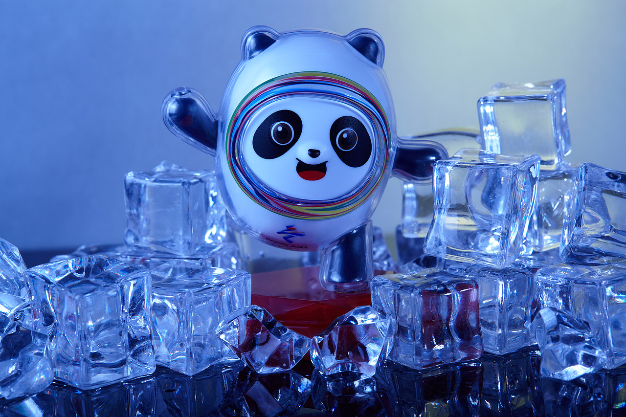 冰墩墩第一套平面形象片问世,可爱的冰墩墩有多漂亮