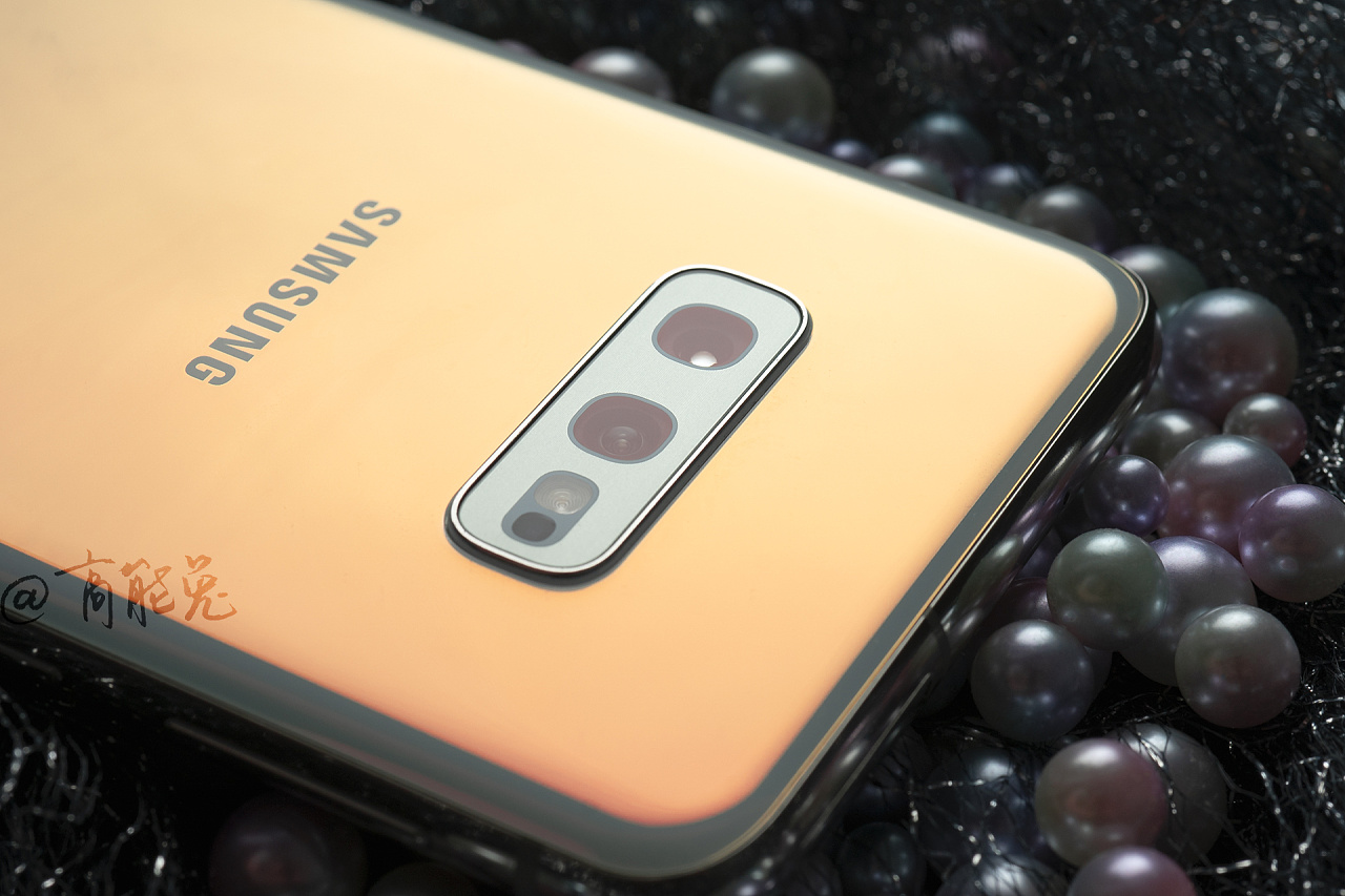 三星galaxy s10e 白色