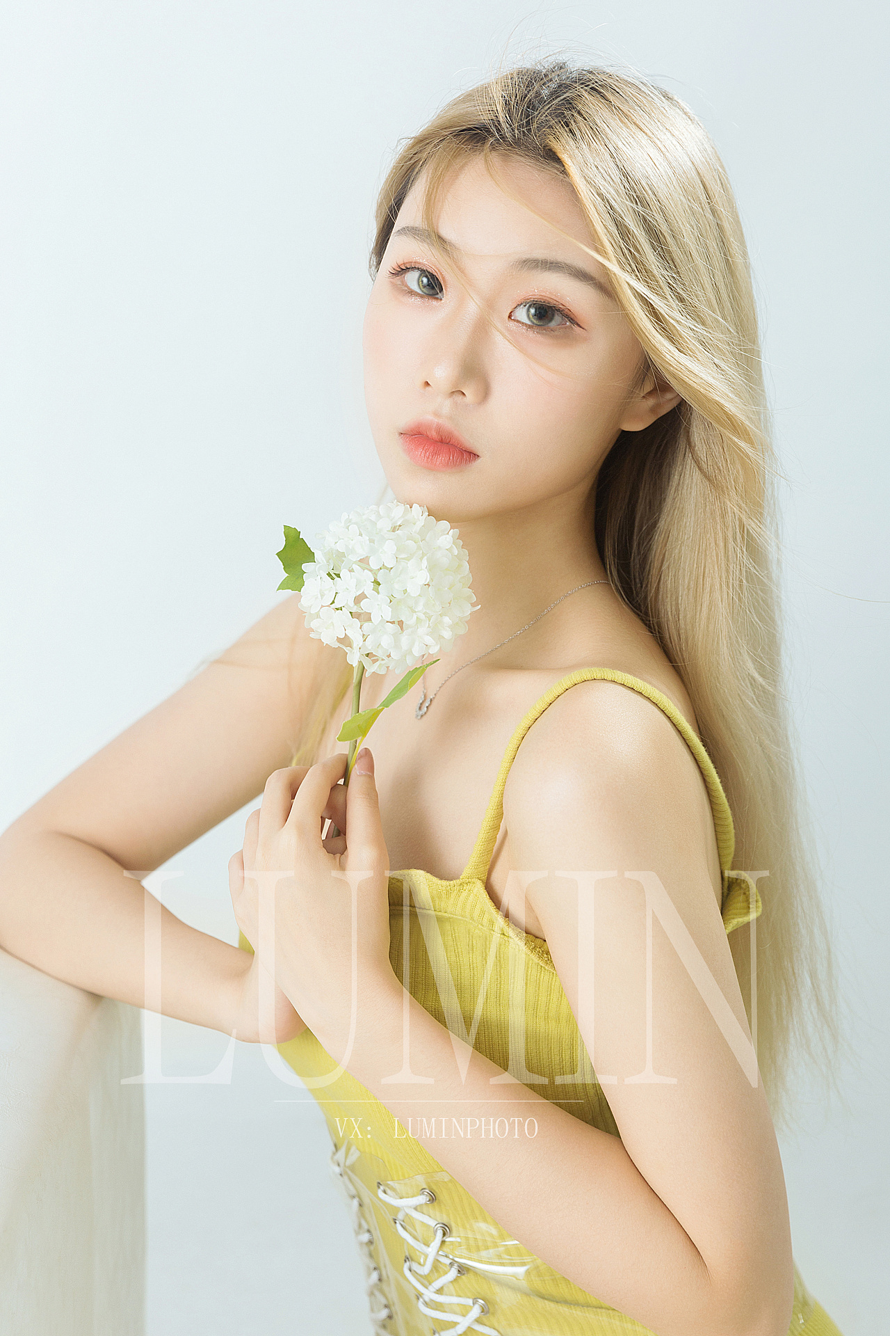 棚拍简约 芥末绿 这款衣服很少女纯欲风 深圳写真|摄影|人像摄影|深圳