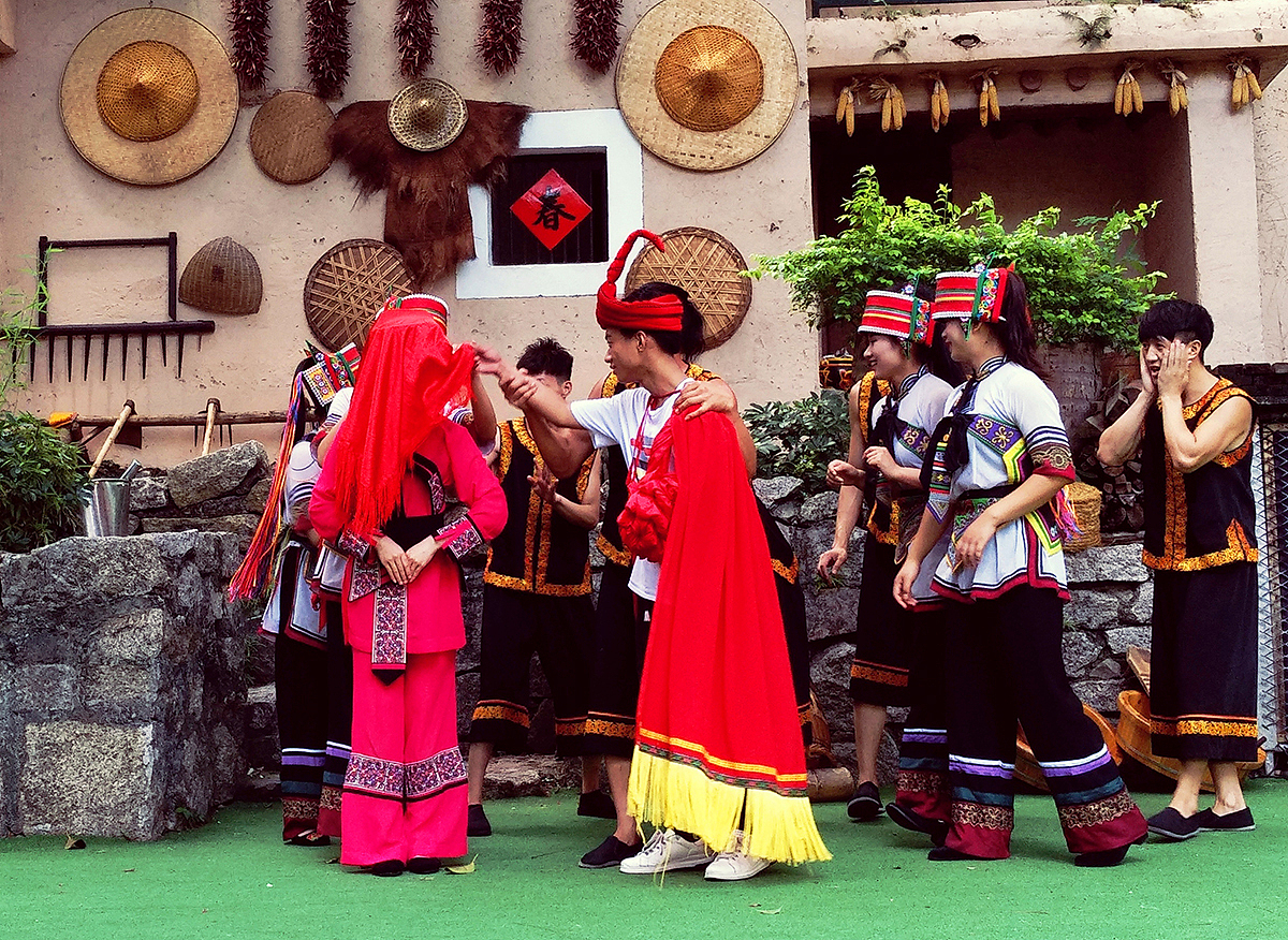 camera Raw 稍微处理一下。