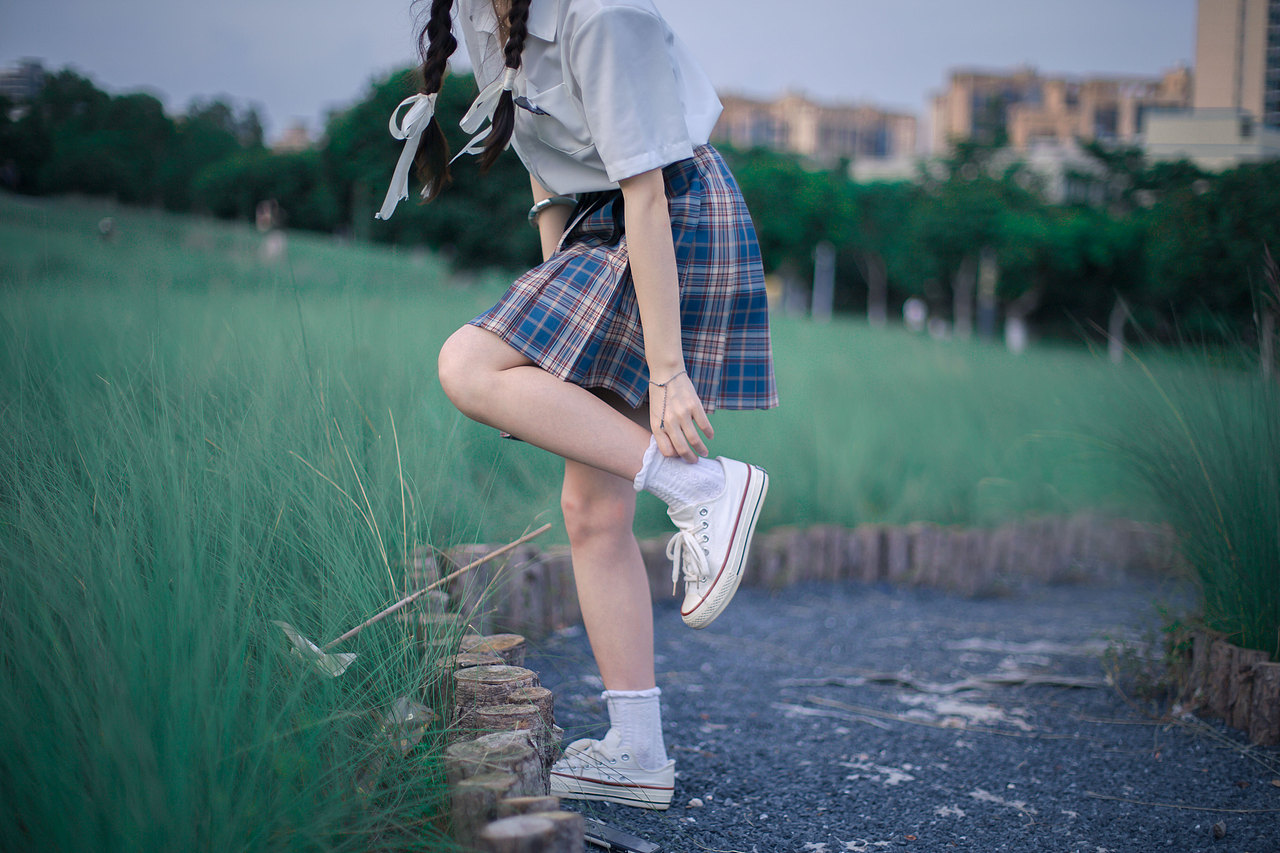 人像摄影 小清新 写真公园草地 JK人像（图ZMjYzOTc3NjY4） - 人像摄影 - 站酷设计师没欸原创素材 - 站酷ZCOOL