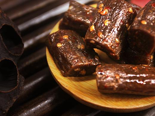 牛肉干-小块（辣味）（个人主页-ZMzkwMDQ0OTI=） - 包装 - 站酷设计师18947357257meng原创素材 - 站酷ZCOOL