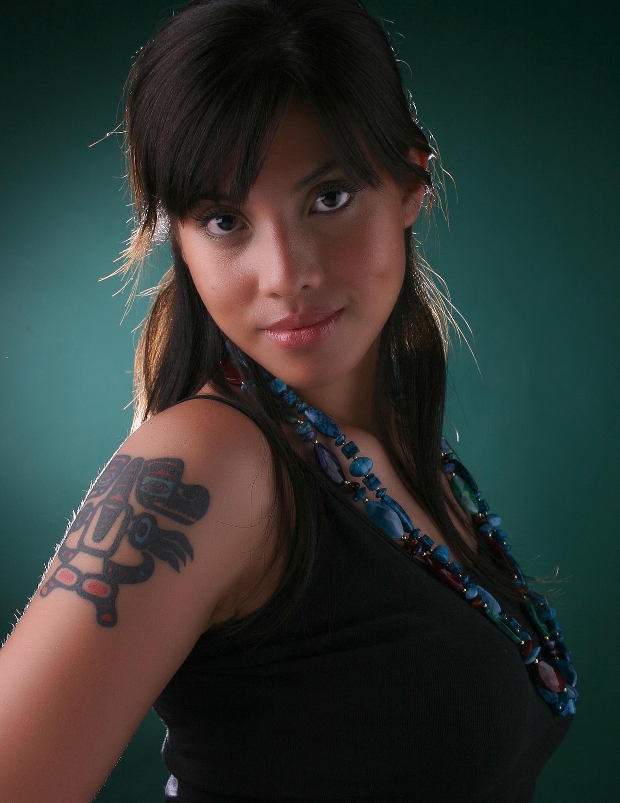 修图（图ZNzI2NTQxOTI=） - 海报 - 站酷设计师beezz原创素材 - 站酷ZCOOL