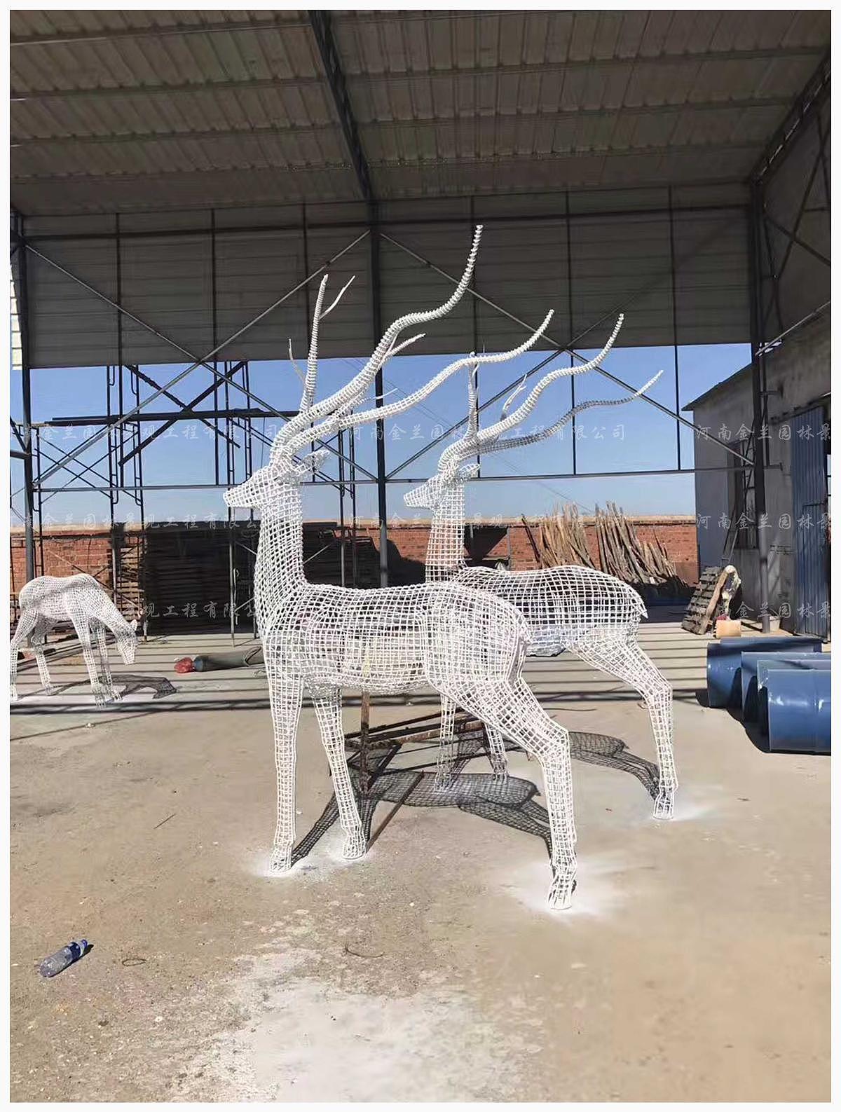 【案例】售楼处铁艺小鹿雕塑定制（图）（图ZMTU4MjIwMjAw） - 雕塑 - 站酷设计师雕塑厂家原创素材 - 站酷ZCOOL