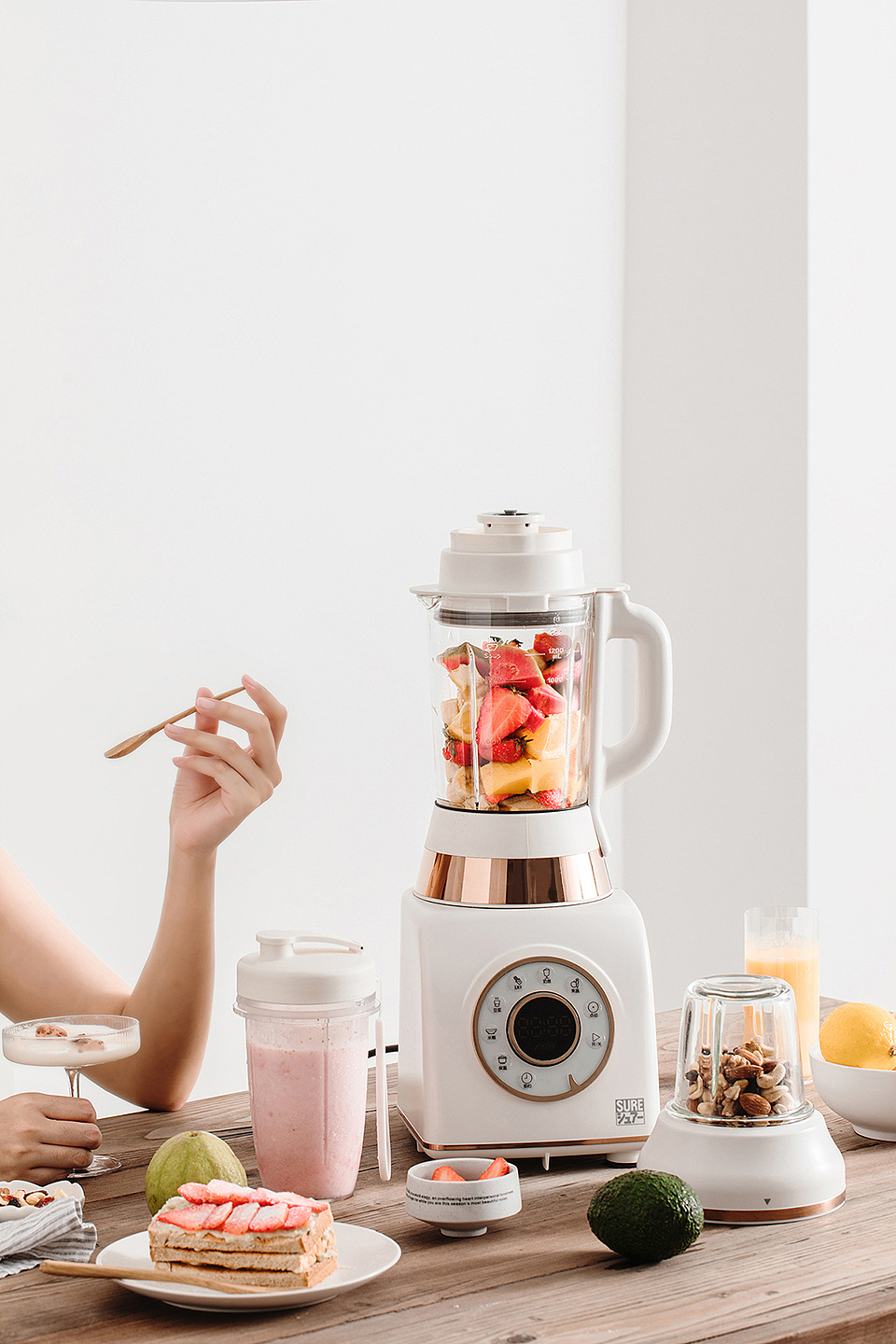 复古破壁机 | 触屏饮水机 | SURE石崎秀儿（图ZMTY0MjMwMjQ0） - 产品摄影 - 站酷设计师猫怪麦克原创素材 - 站酷ZCOOL