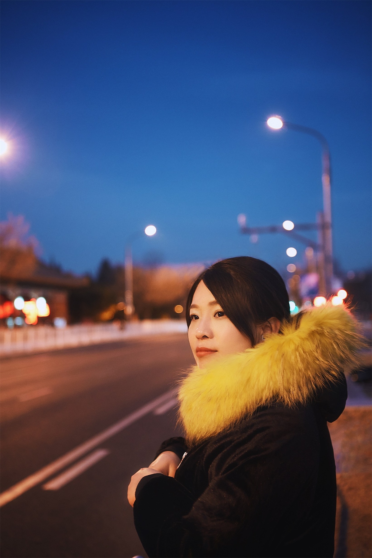 人像后期工笔黑白照片上色午后手表精修手表精修咖啡屋里的小时光夜景