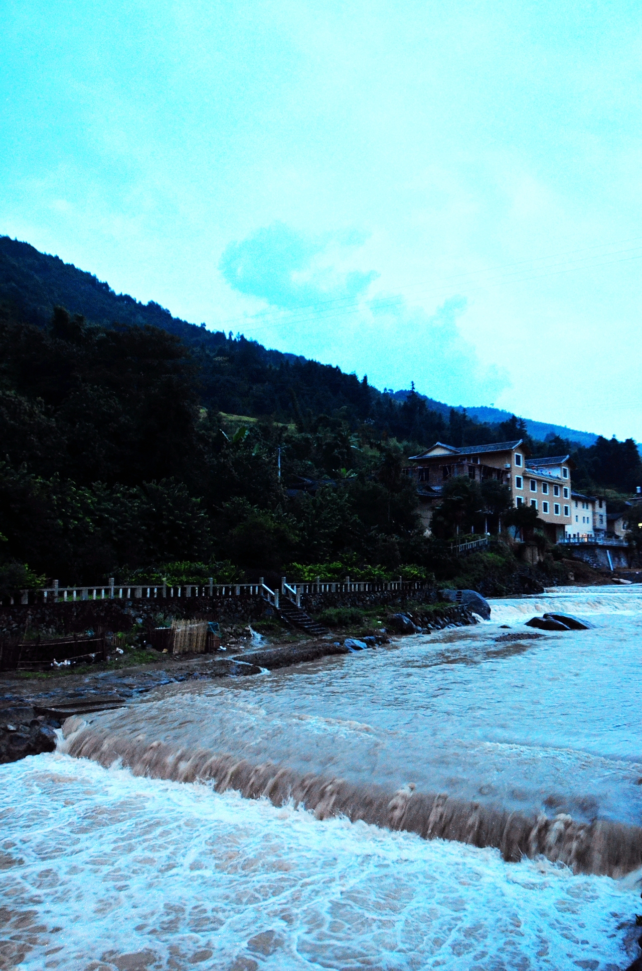 On The Way · 厦门——永定（图ZMTE1MzE3NjQ=） - 风光摄影 - 站酷设计师kl525原创素材 - 站酷ZCOOL