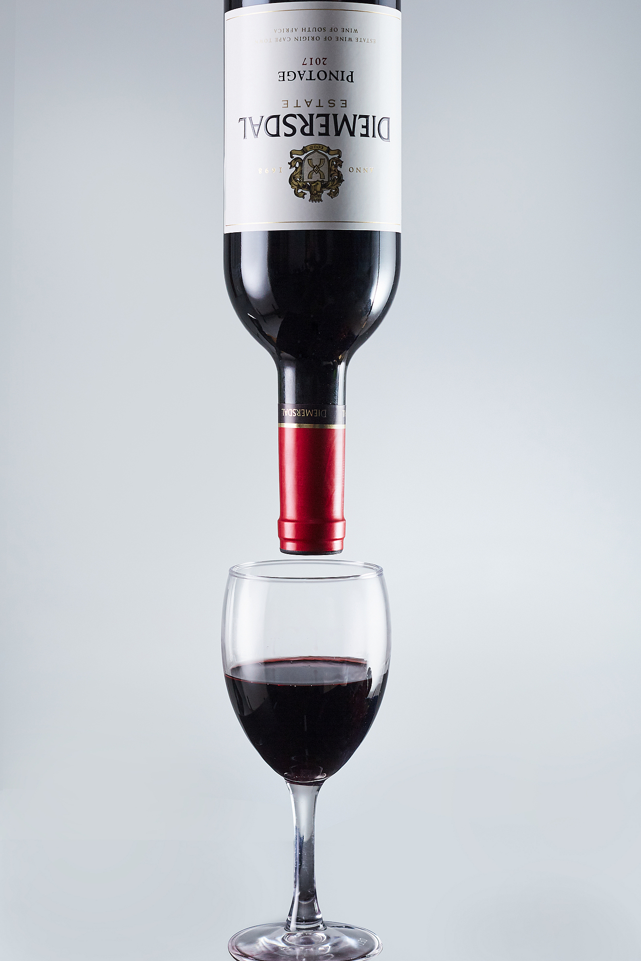 红酒拍摄（图ZMTk4ODgxNzMy） - 产品摄影 - 站酷设计师苏三先生原创素材 - 站酷ZCOOL