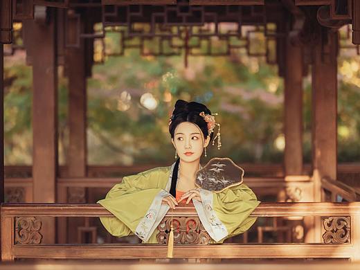 临江秋枫