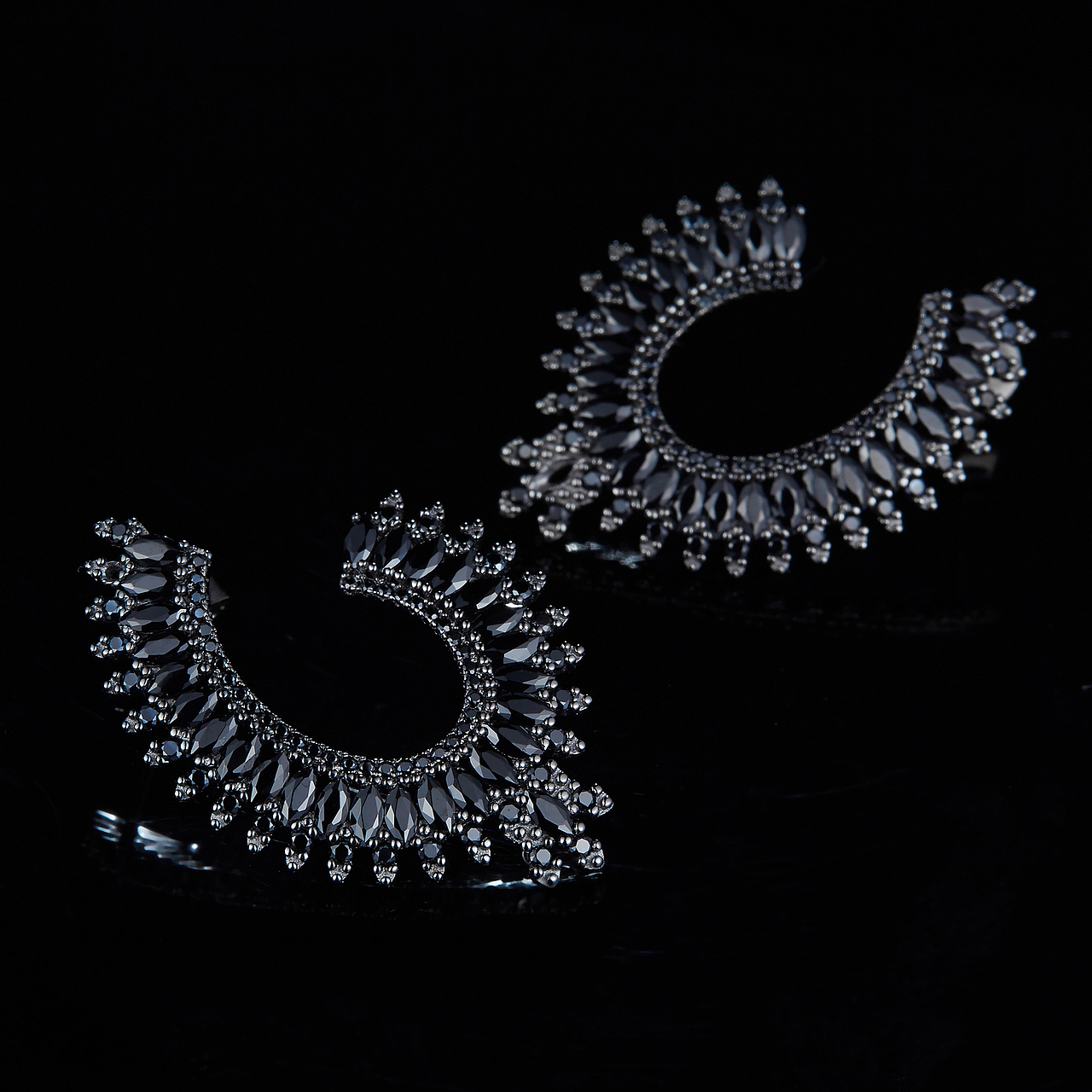 商业珠宝黑色场景摄影拍摄