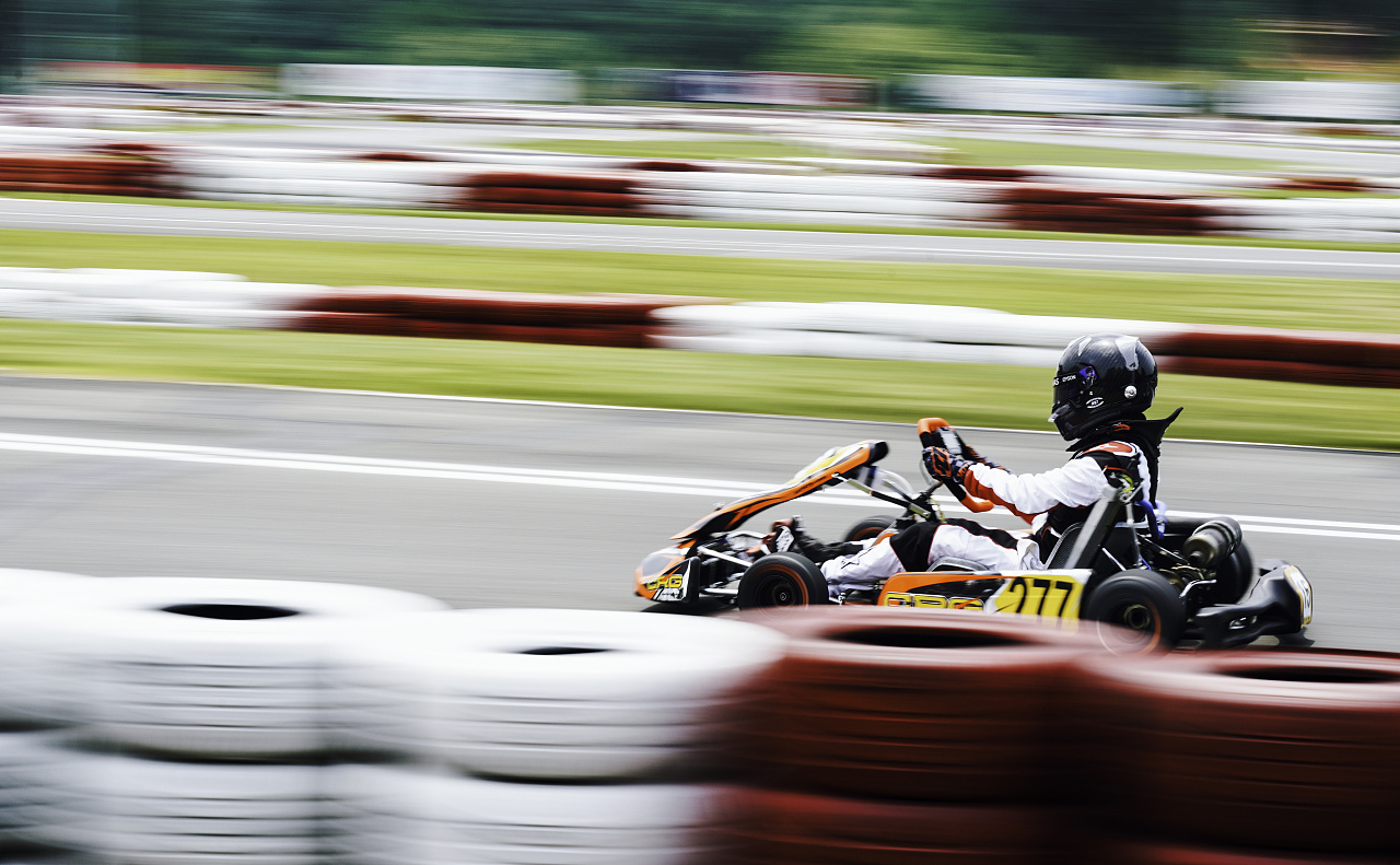 读秒-卡丁车比赛|摄影|人文/纪实摄影|一笔画摄影 - 原创作品 - 站酷