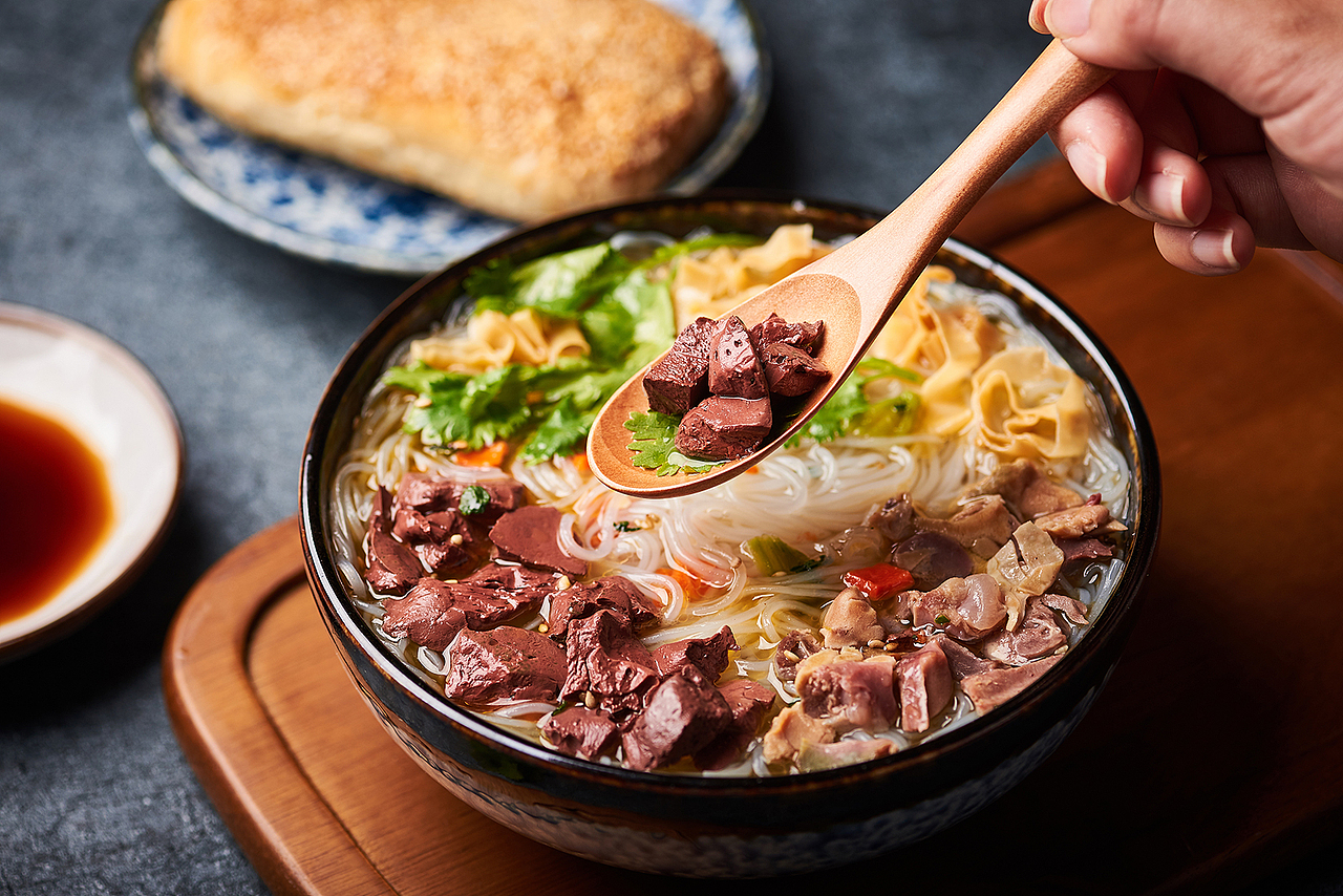 美食拍摄-金陵鸭血粉丝汤