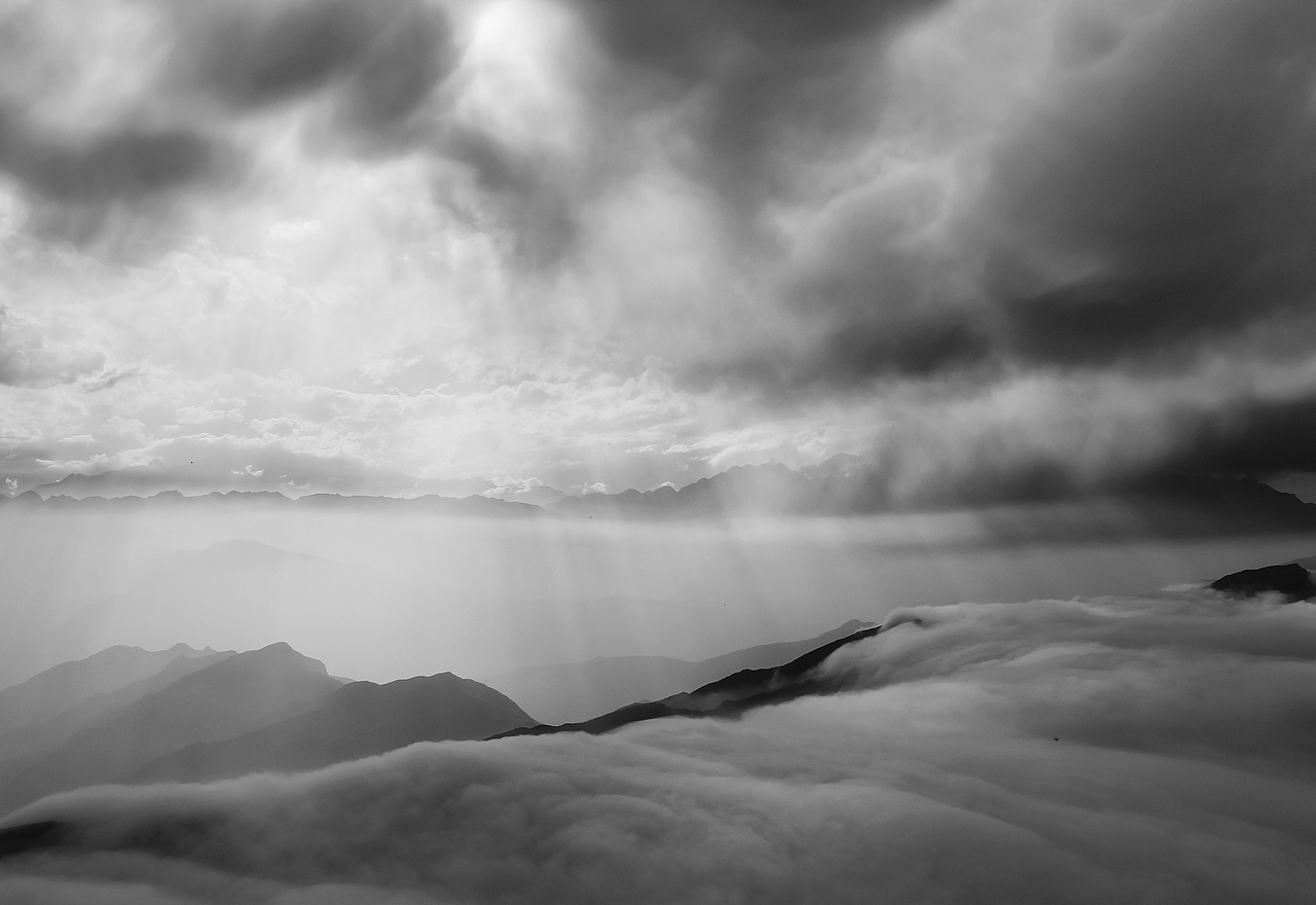 风光组-神光云瀑-镜头背后七群-毛笋 成都