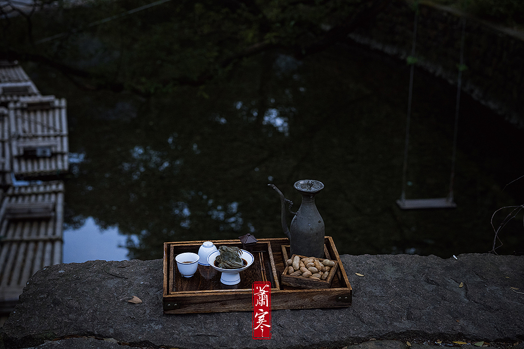 国风静物摄影 | 花雕醉蟹。（图ZMjc3NTg2NDMy） - 美食摄影 - 站酷设计师萧寒Jevil原创素材 - 站酷ZCOOL