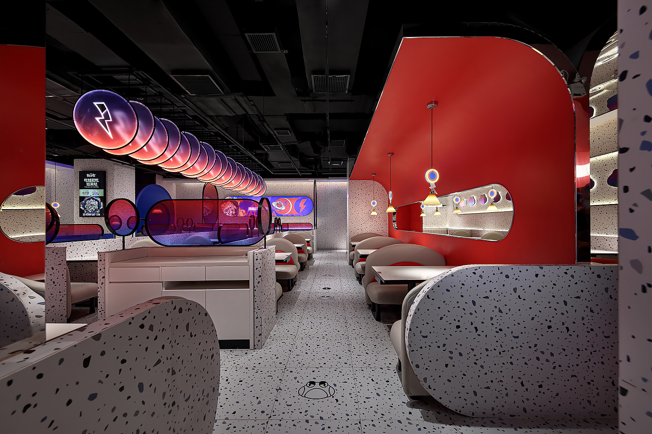 蛙来哒·餐厅设计,红与蓝的碰撞,餐厅秒变情绪空间