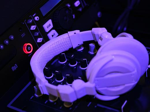 耳机网页设计（个人主页-ZMjg3MDc3NDQ=） - 企业官网 - 站酷设计师大葫芦wow原创素材 - 站酷ZCOOL