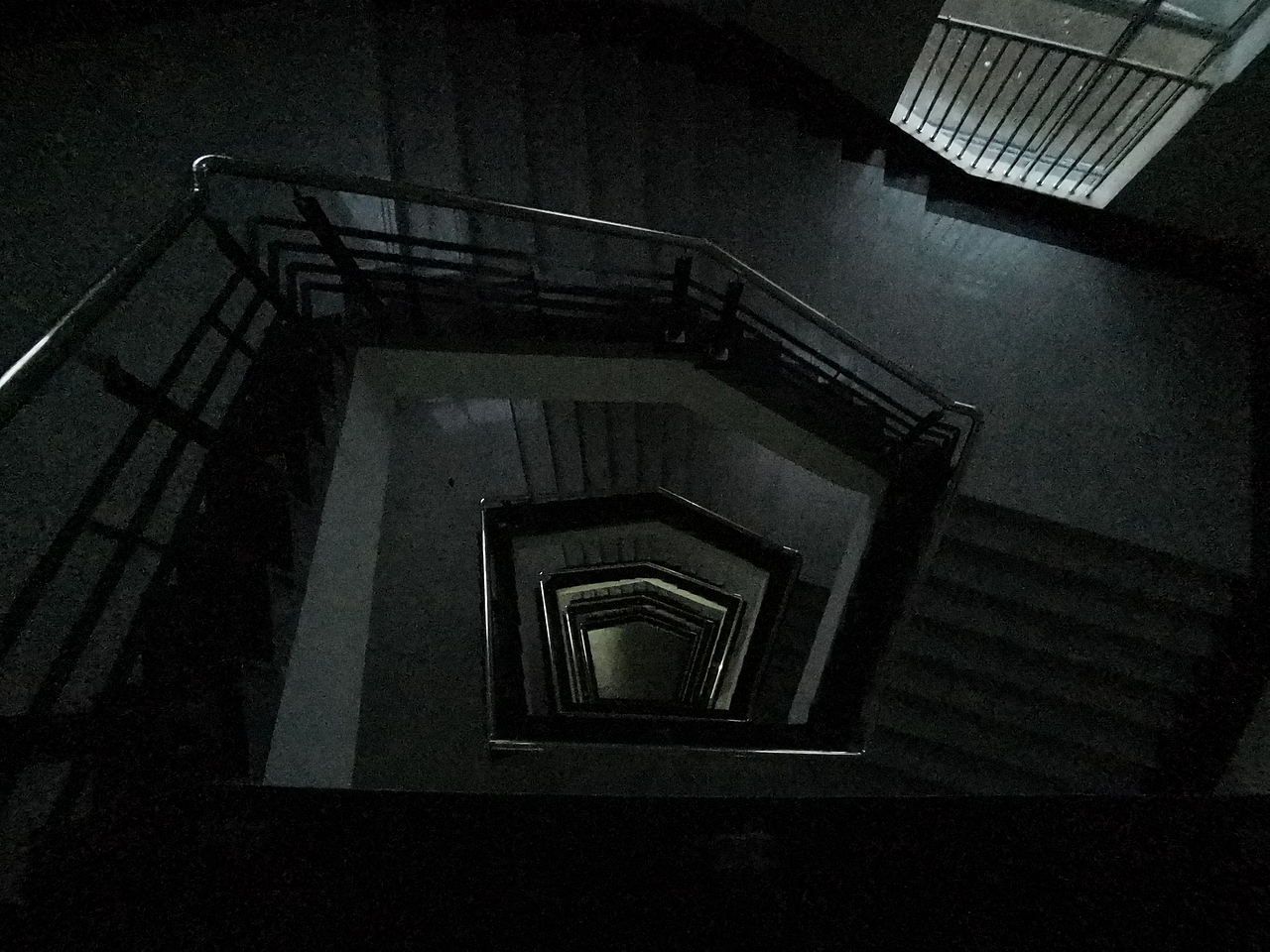 教学楼楼道楼梯