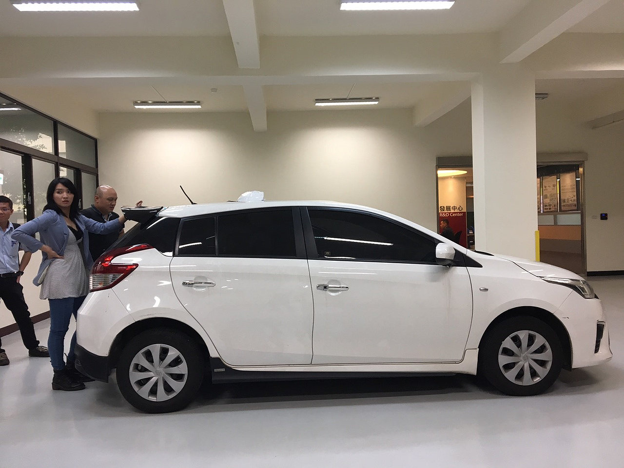 Toyota Yaris spoiler design（图ZMjAwMjU2OTY0） - 交通工具 - 站酷设计师Z91244613原创素材 - 站酷ZCOOL