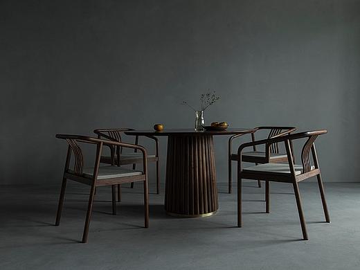 云山桌、承思长凳、如泓圆桌