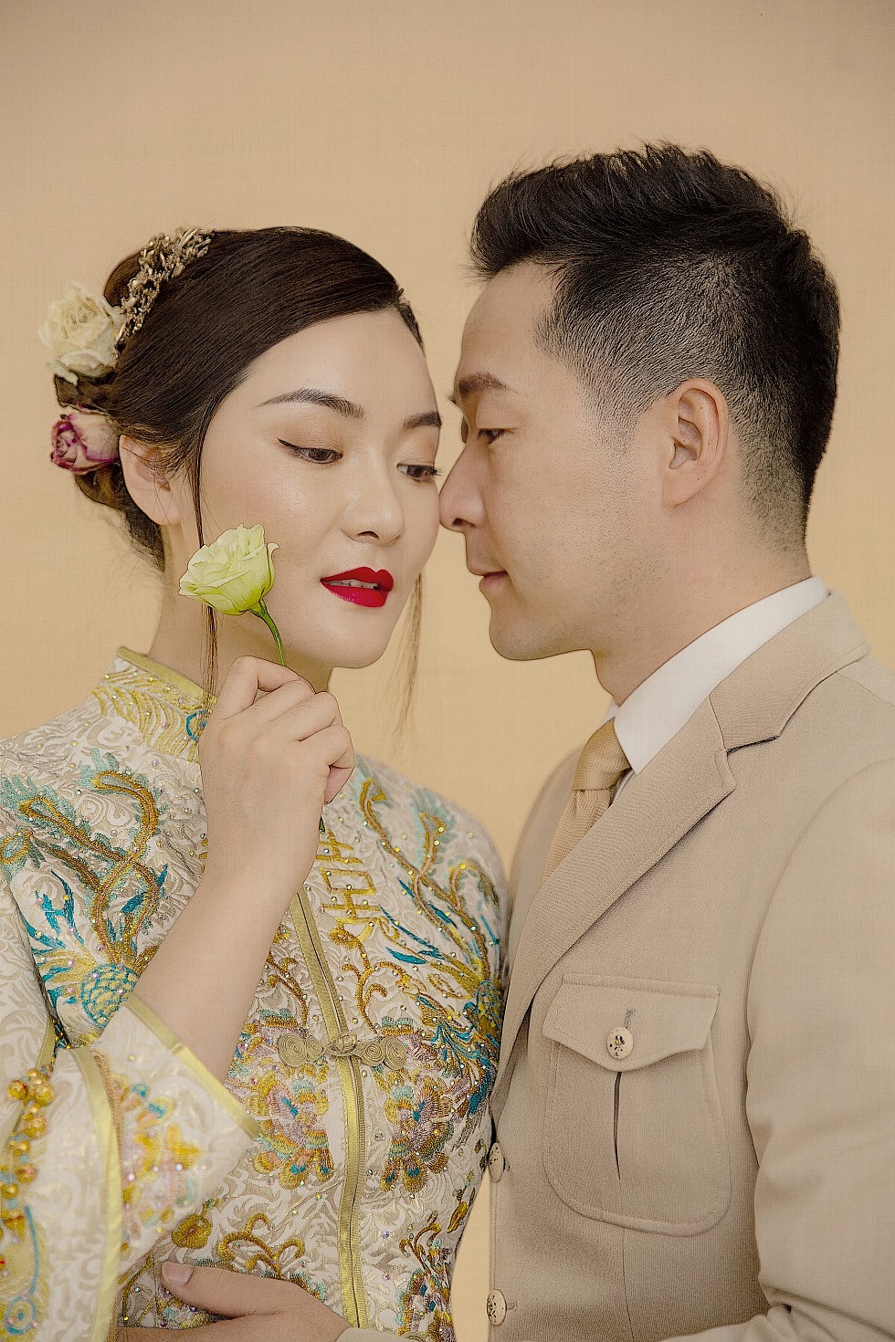 乌鲁木齐四仟纪内景婚纱照简洁淡雅的美（图ZMjQ0MjYxMTA4） - 人像摄影 - 站酷设计师新疆四仟纪摄影原创素材 - 站酷ZCOOL