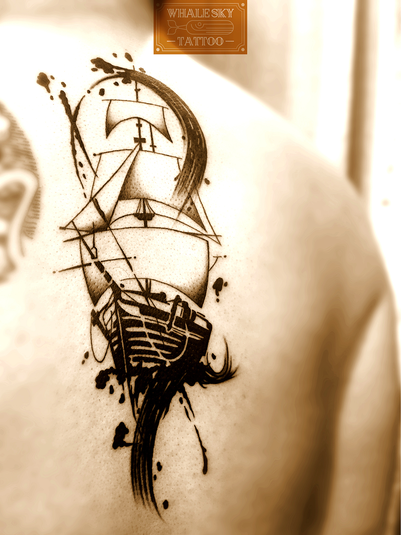 泼墨帆船刺青